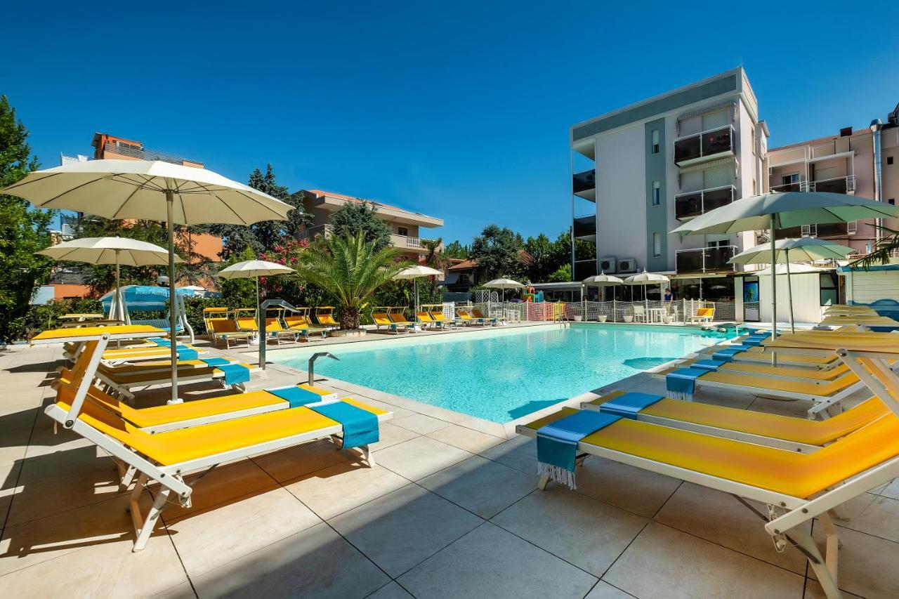 Hotel Tre Rose Riccione Ngoại thất bức ảnh