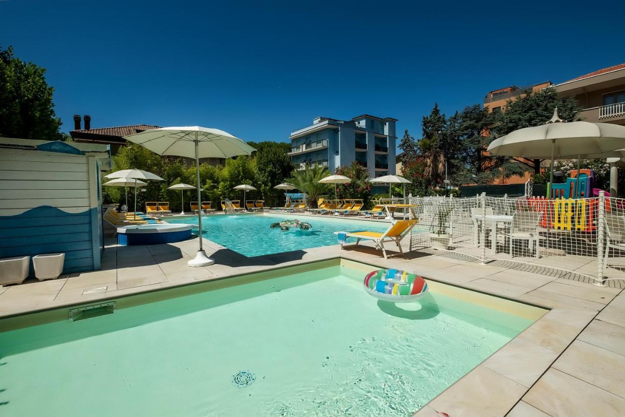 Hotel Tre Rose Riccione Ngoại thất bức ảnh