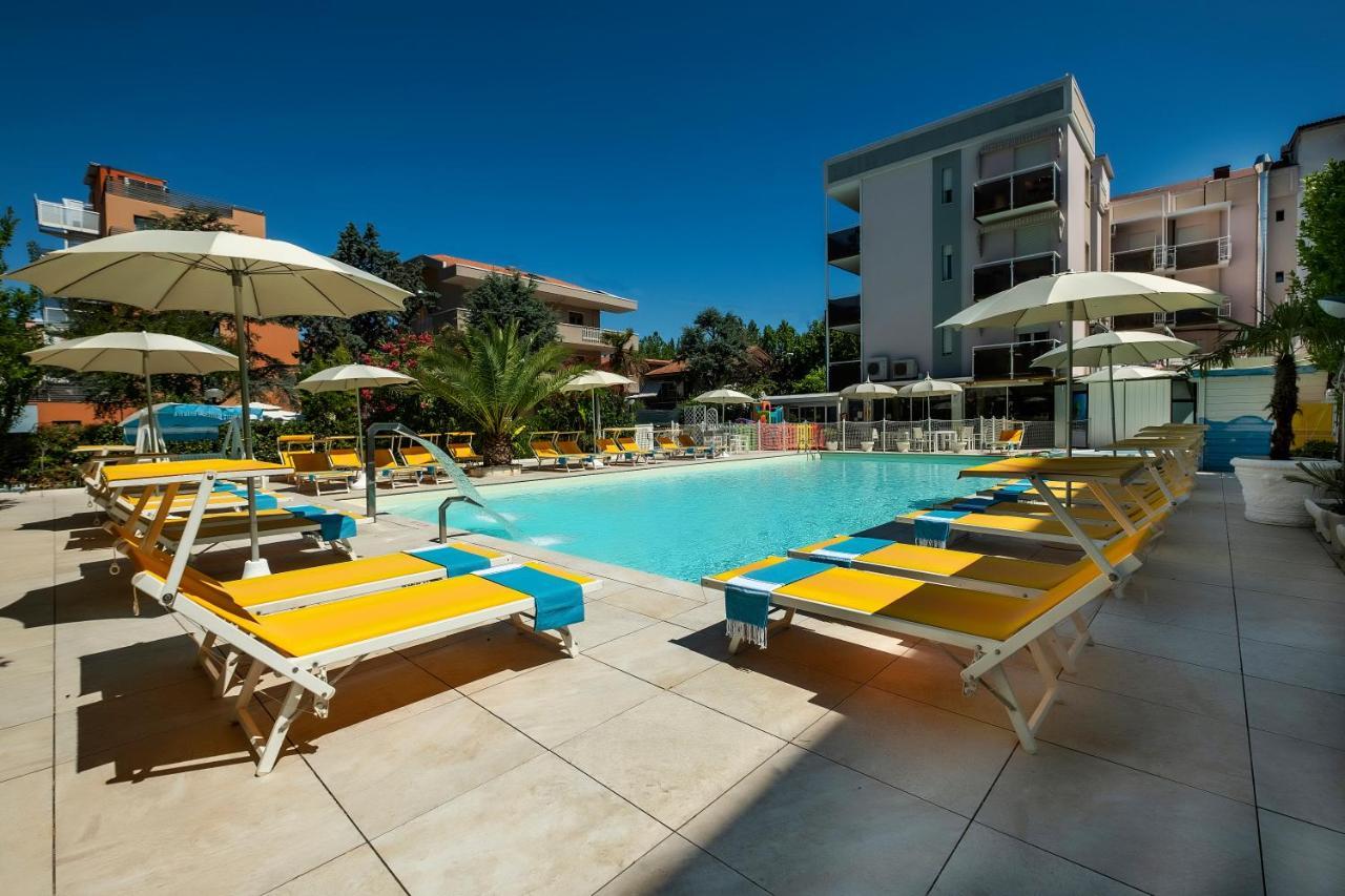 Hotel Tre Rose Riccione Ngoại thất bức ảnh
