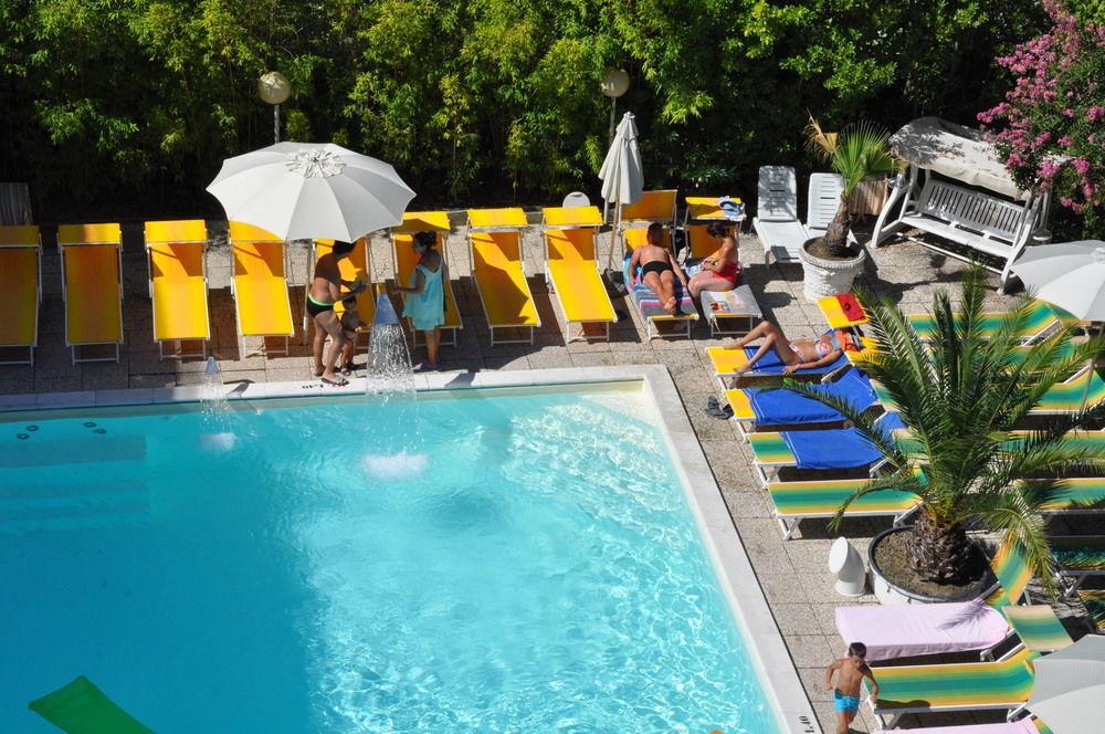 Hotel Tre Rose Riccione Ngoại thất bức ảnh